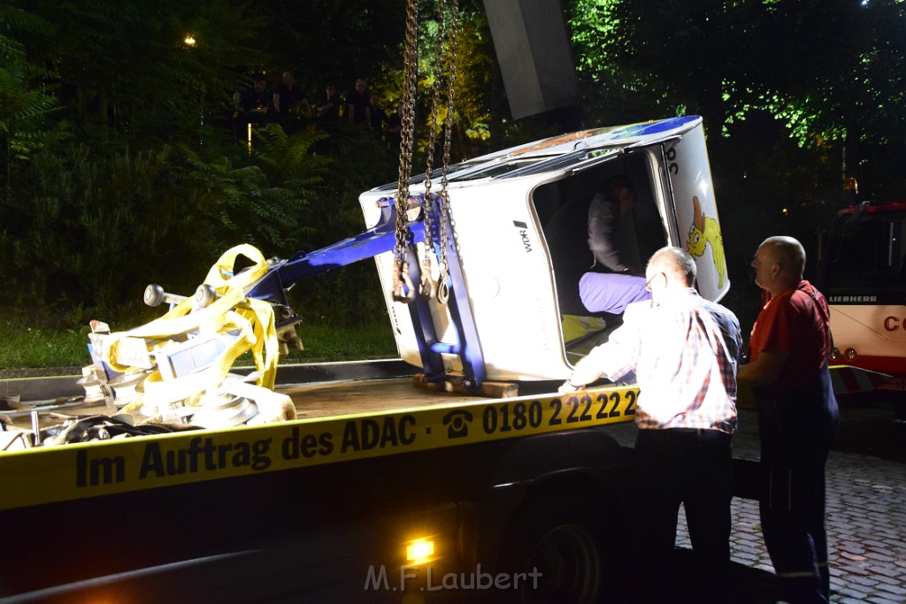 Koelner Seilbahn Gondel blieb haengen Koeln Linksrheinisch P985.JPG - Miklos Laubert